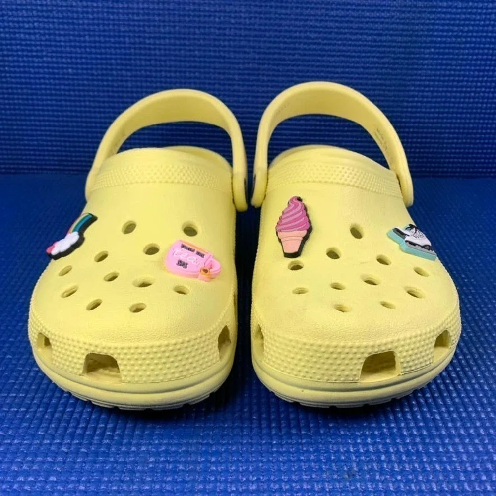 CROCS CROCBAND CLASSIC Women`s Size 6 Yellow Comfort Clog Shoes 10001